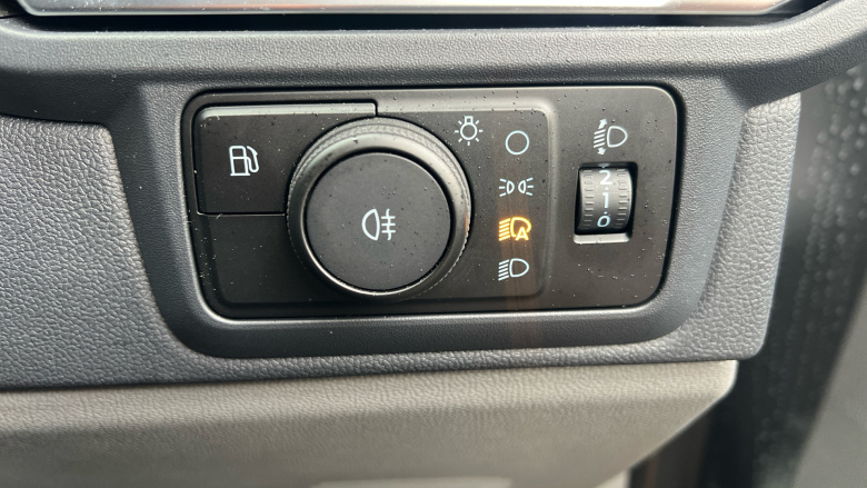 Ford Transit Custom 320 L2 Petrol Fwd 2.5 PHEV 232ps H1 Double Cab Van Limited Auto